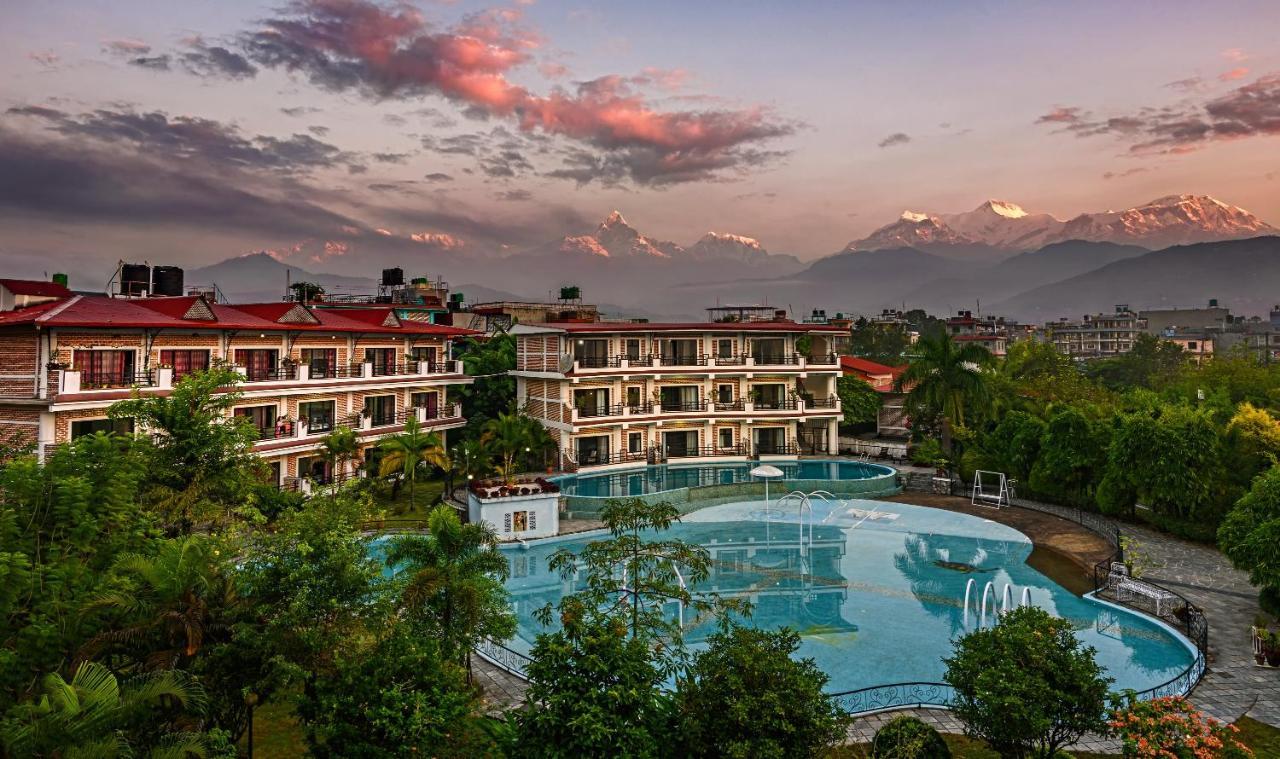 Hotel Jal Mahal Pokhara Exteriör bild